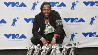 Damn выиграл шесть наград MTV в августе и до семи Грэмми в 2018 году